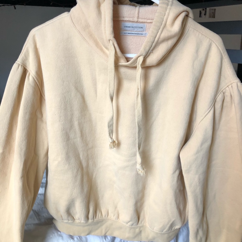 Cropped Urban Outfitters Sweatshirt